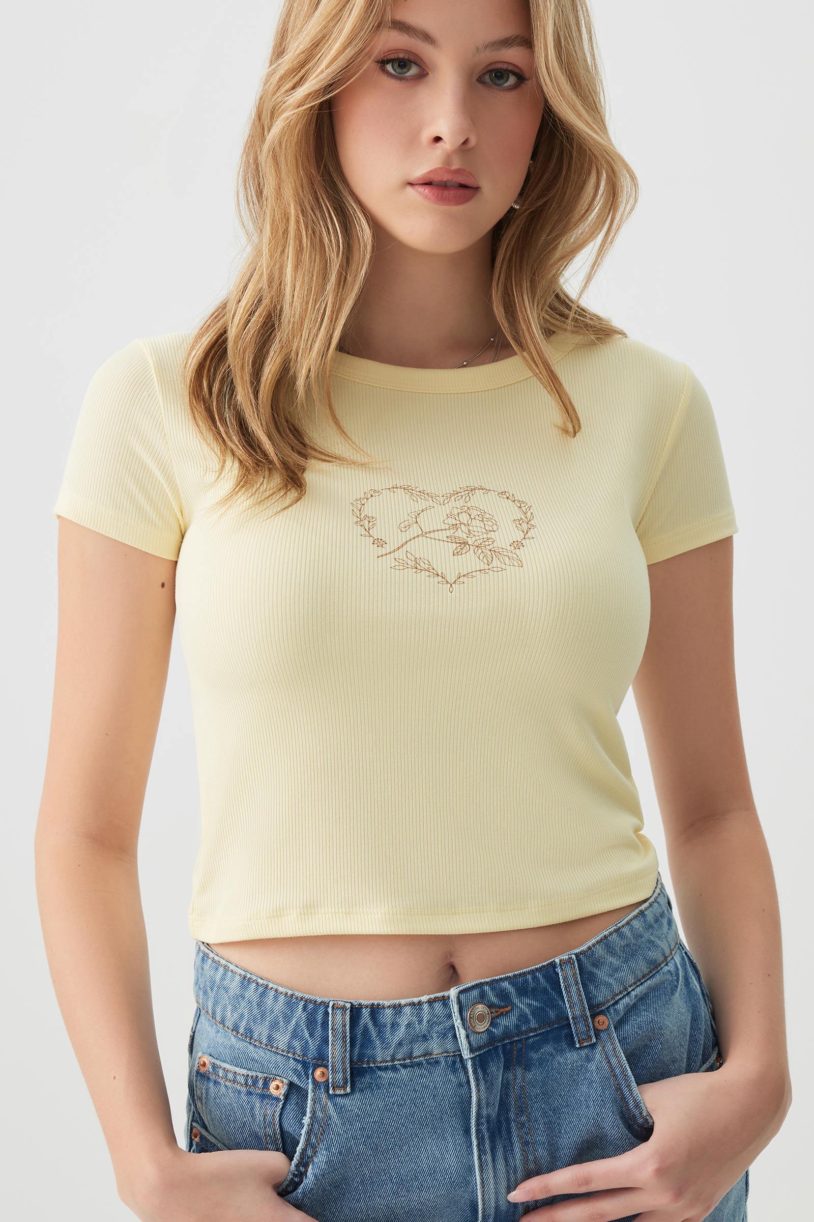 Fitted Graphic T-Shirt