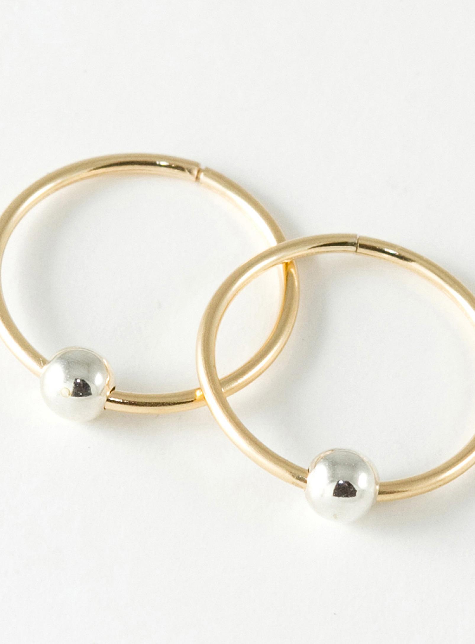 Camillette - Two-tone sleeper hoop earrings (Fabrique, Assorted, MEDIUM)