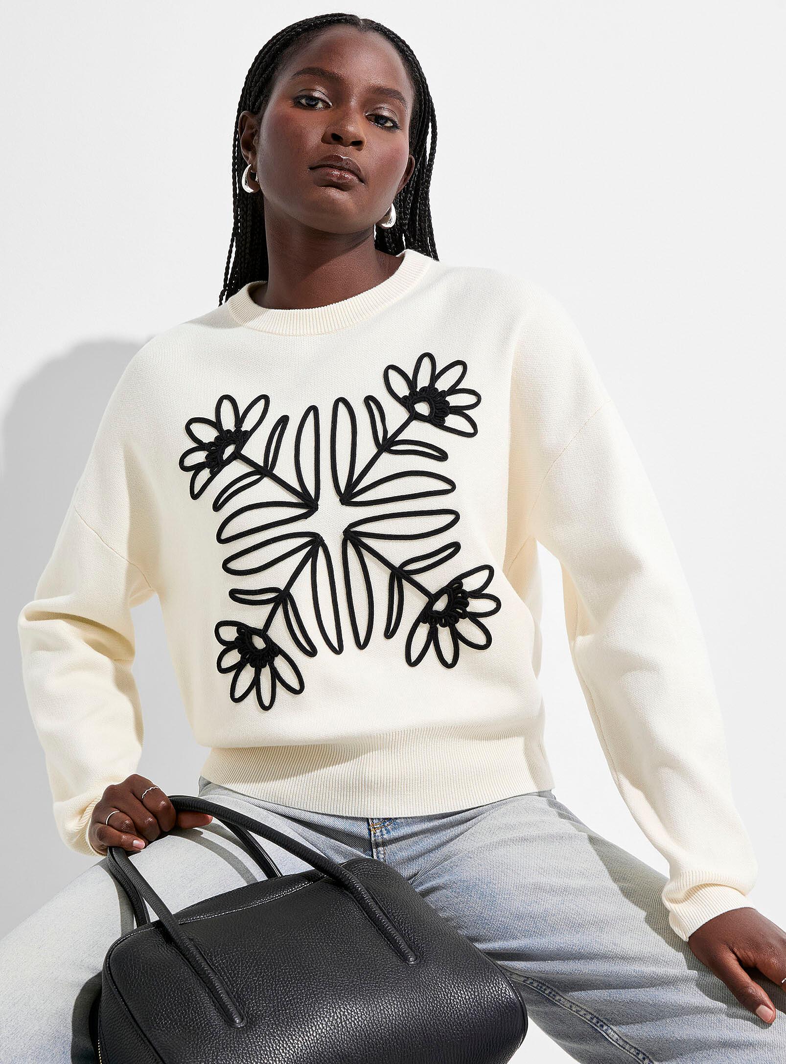 Textured flowers thick knit sweater