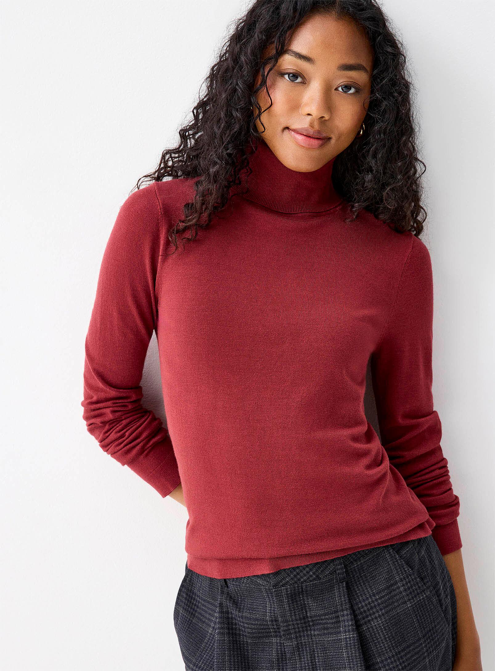 Solid turtleneck sweater